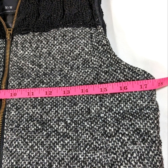 Aeropostale Hooded Zip Vest with Cable-Knit Style Accent Size Medium - Picture 10 of 10